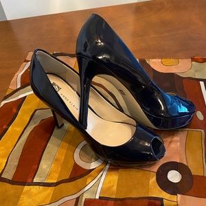 Anne Klein Navy Blue Patent 4 1/2 inch heels